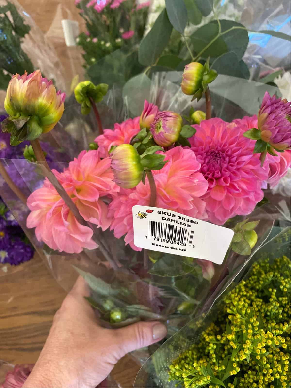 How I Choose Trader Joe’s Flowers to Make Beautiful Bouquets - Fun with ...